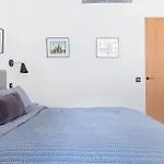 Modern Rooms At Charing Cross
